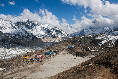 everest-helicopter-tour5-1024x687